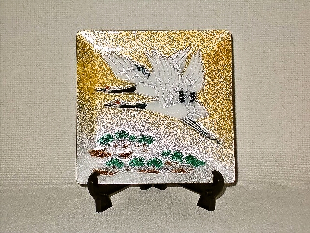 七宝焼　飾皿　4×4松に鶴